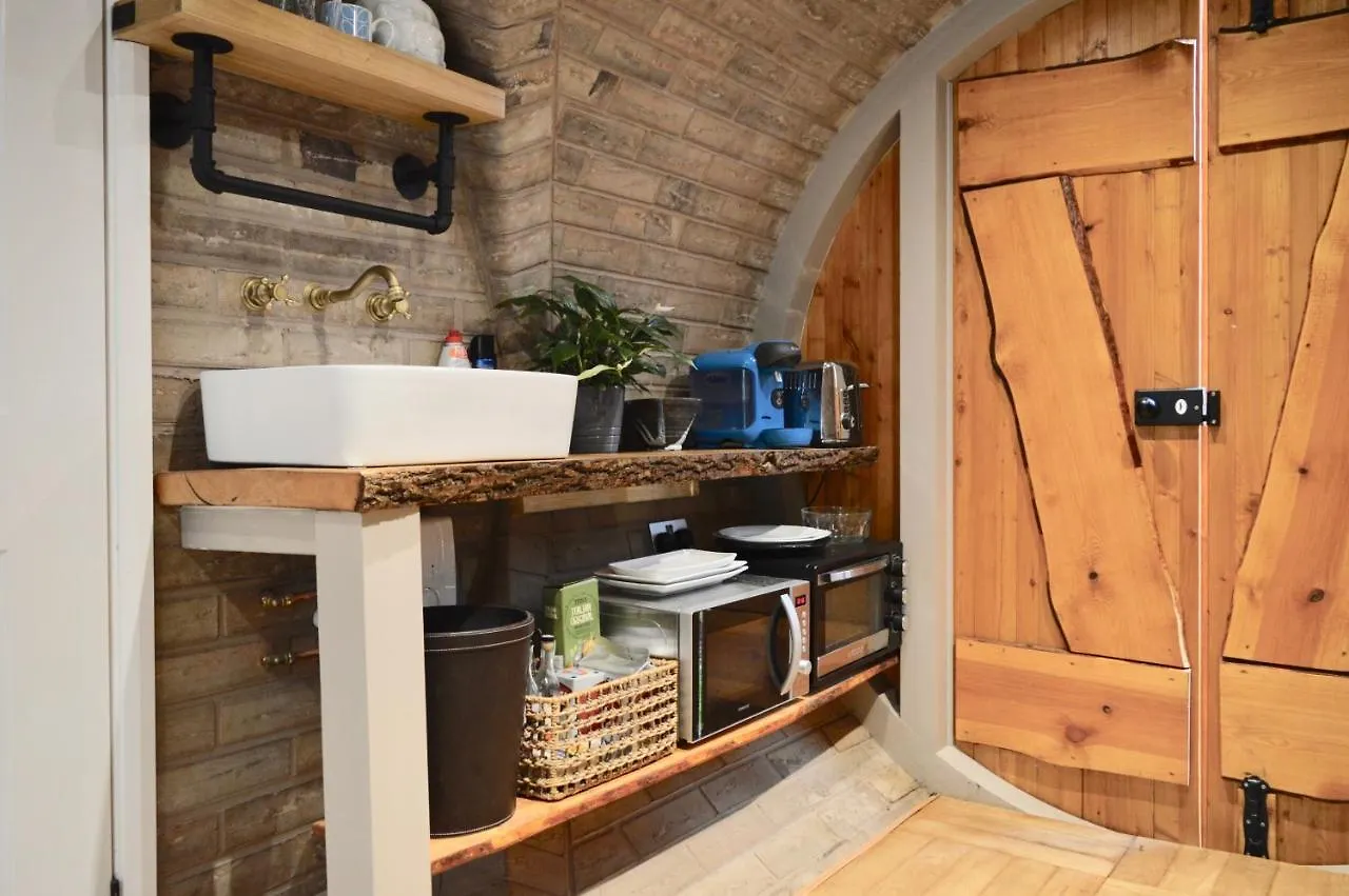 Hobbit-Style House In Bath Apartment